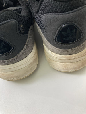 adidas/アディダス/スニーカー/シューズ/ブラック/26
