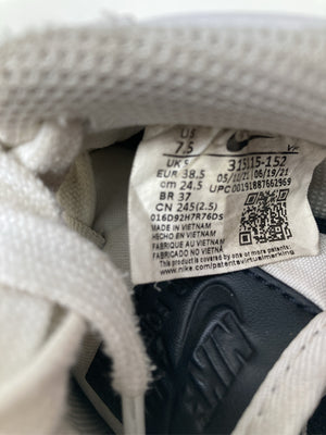 NIKE/ナイキ/スニーカー/シューズ/ホワイト/24.5