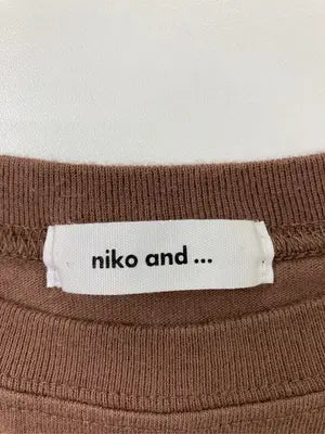 niko and .../ニコアンド/Tシャツ/カットソー/トップス/ブラウン