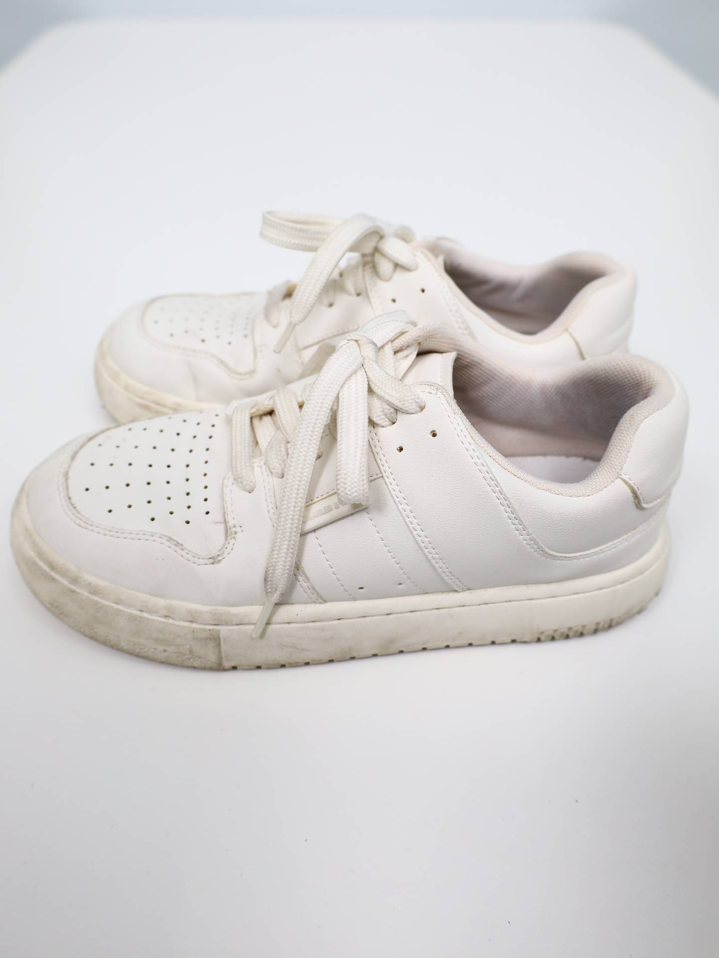 CHARLES&KEITH/スニーカー/シューズ/ホワイト/37