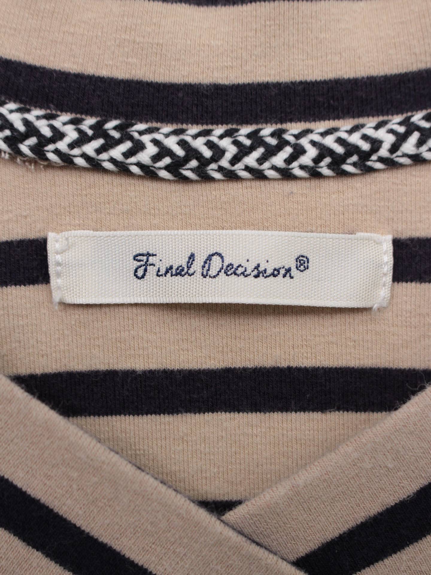 finai decision/Tシャツ/カットソー/トップス/ベージュ