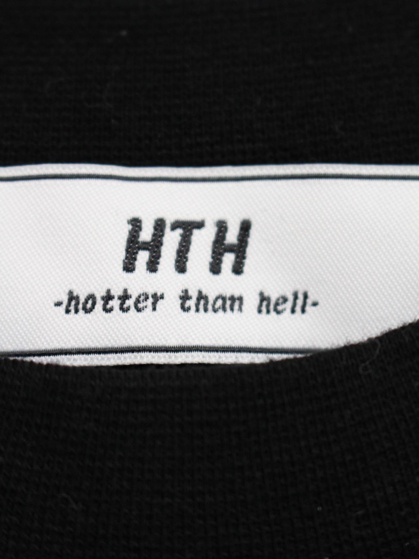 hotter than hell/Tシャツ/カットソー/トップス/ブラック