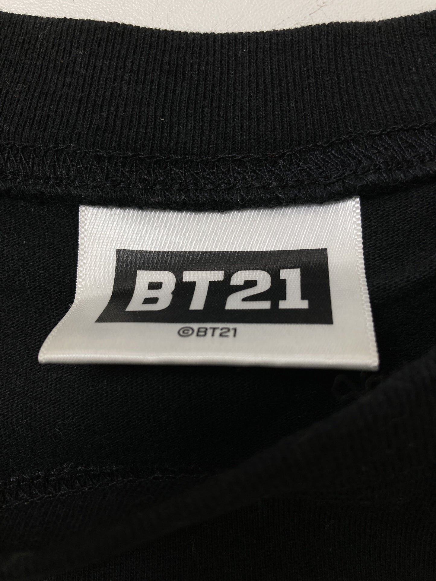 BT21/Tシャツ/カットソー/トップス/ブラック/L