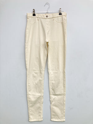 UNIQLO/ユニクロ/スラックス/パンツ/ホワイト/M  ウエスト63～69cm　ヒップ88～94cm