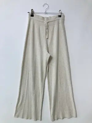 UNIQLO/ユニクロ/スラックス/パンツ/グレー/L   ウエスト69-75cm   ヒップ94-100cm
