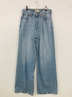 Abercrombie&Fitch/アバクロンビーアンドフィッチ/デニムパンツ/パンツ/スカイブルー