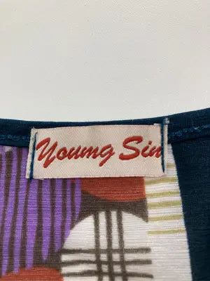 Youmg Sin/Tシャツ/カットソー/トップス/ネイビー/M-L   胸囲79～94cm　　身長154～162cm