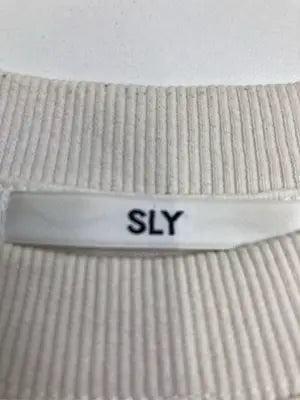 SLY/スライ/Tシャツ/カットソー/トップス/アイボリー/FREE