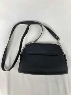 GUESS/ゲス/ショルダーバッグ/バッグ/ブラック