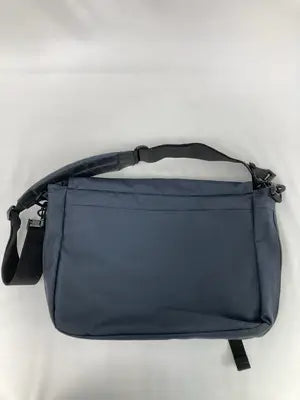 EASTPAK/イーストパック/メッセンジャーバッグ/バッグ/ブルー