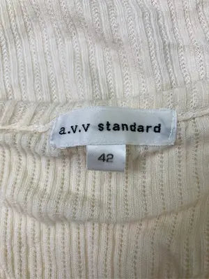 a.v.v standard/アーヴェヴェスタンダード/Tシャツ/カットソー/トップス/アイボリー/42