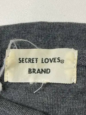 SECRET LOVES/Tシャツ/カットソー/トップス/グレー