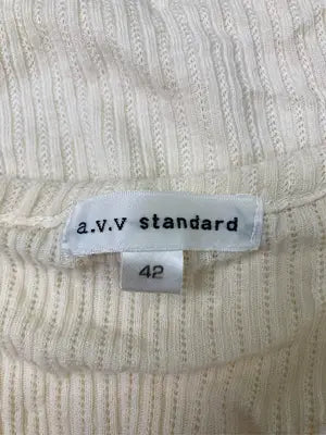 a.v.v standard/アーヴェヴェスタンダード/Tシャツ/カットソー/トップス/アイボリー/42