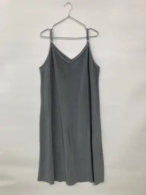 Lutique/ルティーク/ドレス/ワンピース/ドレス/グレー/L  バスト86～94  身長154～162