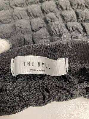THE BYUL/Tシャツ/カットソー/トップス/ブラック