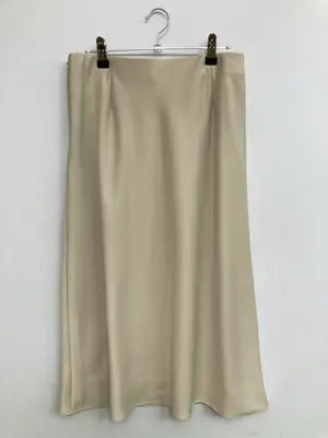 UNIQLO/ユニクロ/ロングスカート/スカート/ベージュ/ウエスト70cm　ヒップ97cm