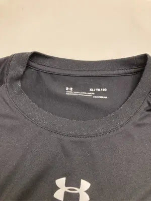UNDER ARMOUR/アンダーアーマー/Tシャツ/カットソー/トップス/ブラック/XL