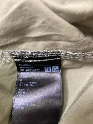 UNIQLO/ユニクロ/カーゴパンツ/パンツ/カーキ/M ウエスト63～69cm　ヒップ88～94cm