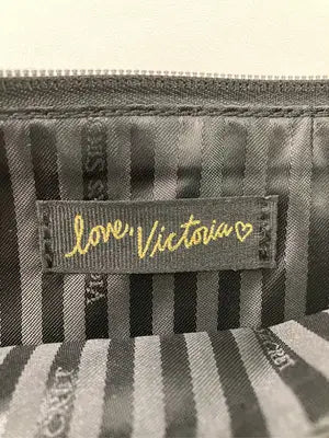 love victoria/ポーチ/財布/小物/ブラック