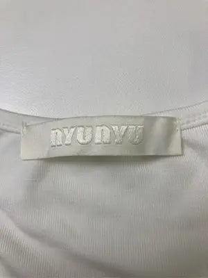 NYUNYU/ニュニュ/Tシャツ/カットソー/トップス/ホワイト