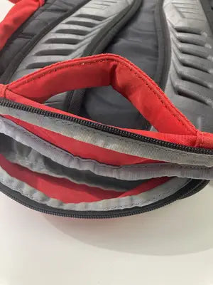 UNDER ARMOUR/アンダーアーマー/バックパック/リュック/バッグ/レッド
