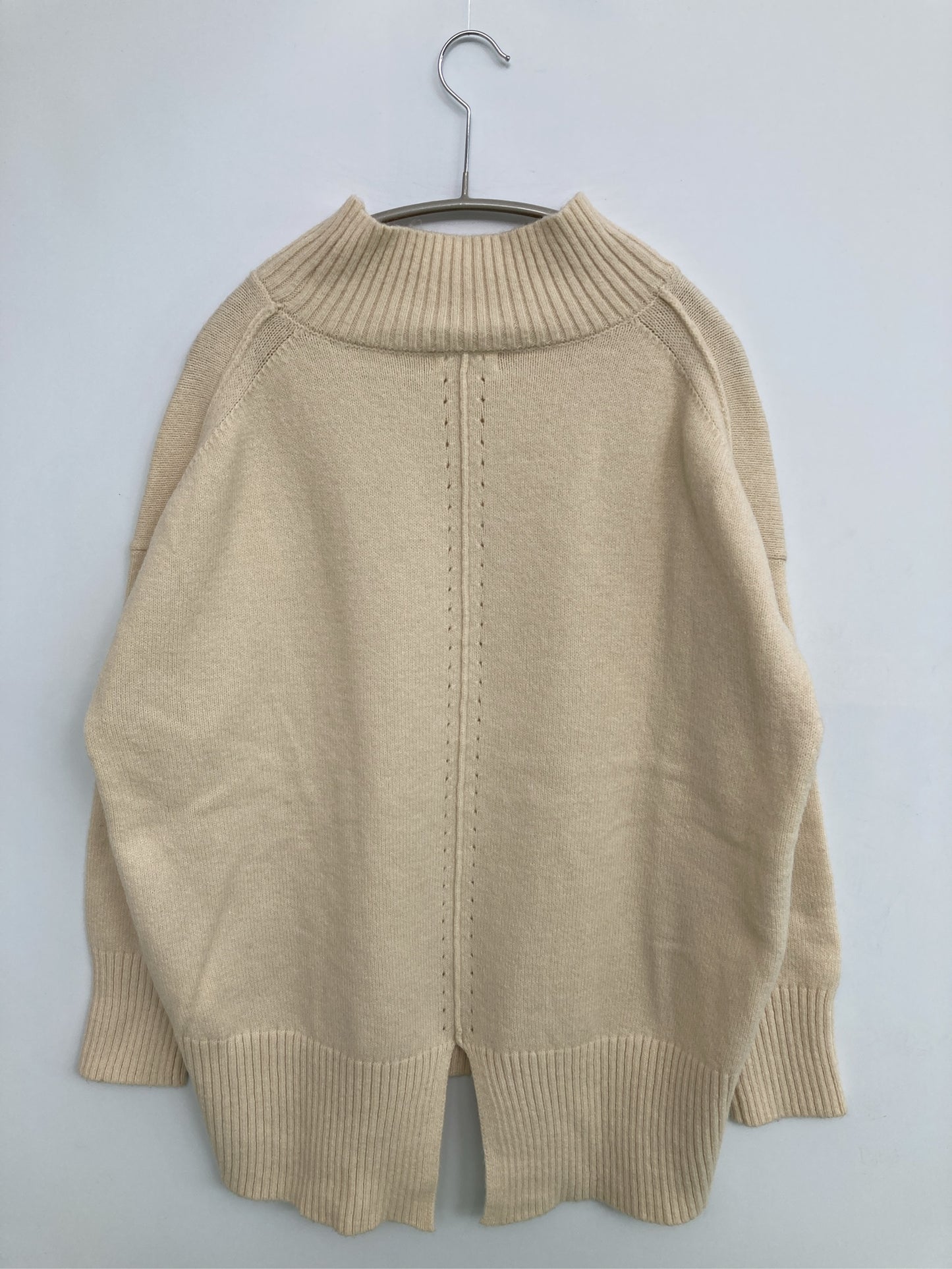 a.v.v/アーヴェヴェ/ニット/セーター/トップス/アイボリー/M