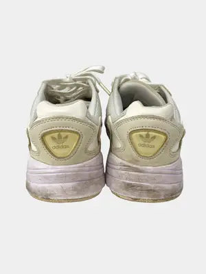 adidas/アディダス/スニーカー/シューズ/ベージュ