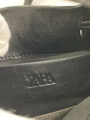 ZARA/ザラ/ショルダーバッグ/バッグ/ブラック