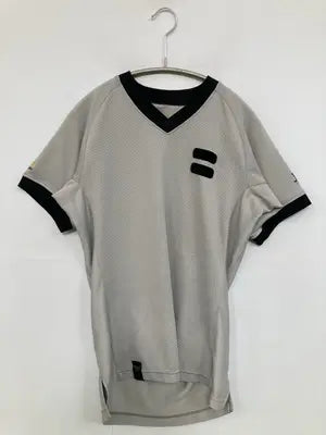 ON THE COURT/Tシャツ/カットソー/トップス/グレー