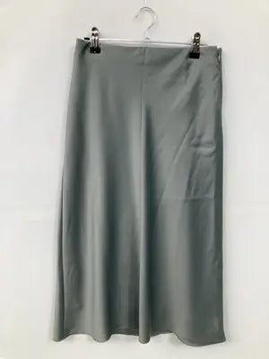 UNIQLO/ユニクロ/ミモレ/半端丈スカート/スカート/グレー/ウエスト 64cm ヒップ 91cm