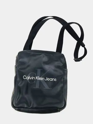 Calvin Klein Jeans/カルバンクラインジーンズ/ショルダーバッグ/バッグ/ブラック