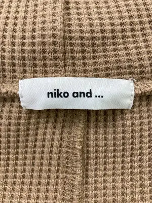 niko and .../ニコアンド/パーカー/トップス/ブラウン