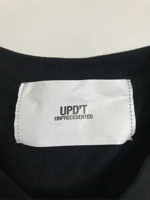 UPD`T/Tシャツ/カットソー/トップス/ブラック/FREE
