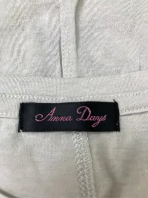 Anna Days/Tシャツ/カットソー/トップス/ベージュ/M