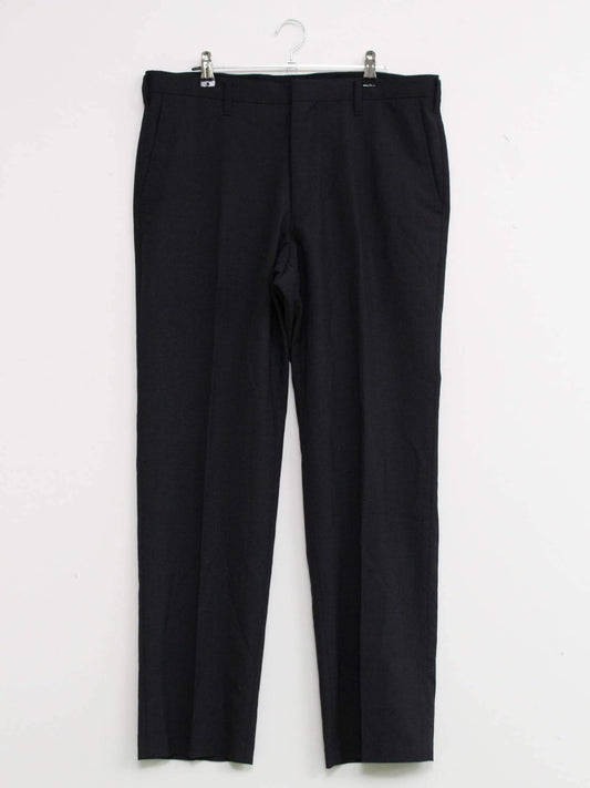 UNIQLO/ユニクロ/スラックス/パンツ/ブラック/ウエスト85cm   CN175/84A