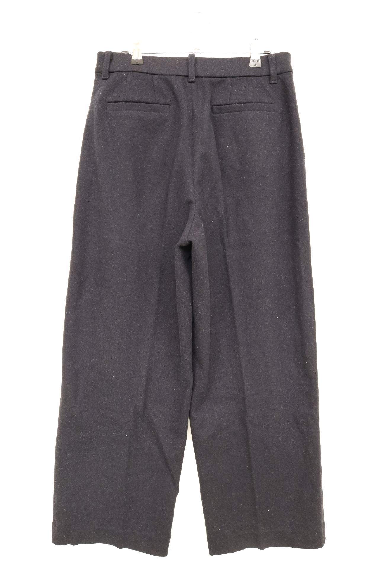 UNIQLO/ユニクロ/スラックス/パンツ/ブラック/L　ウエスト69-75cm　ヒップ94-100cm