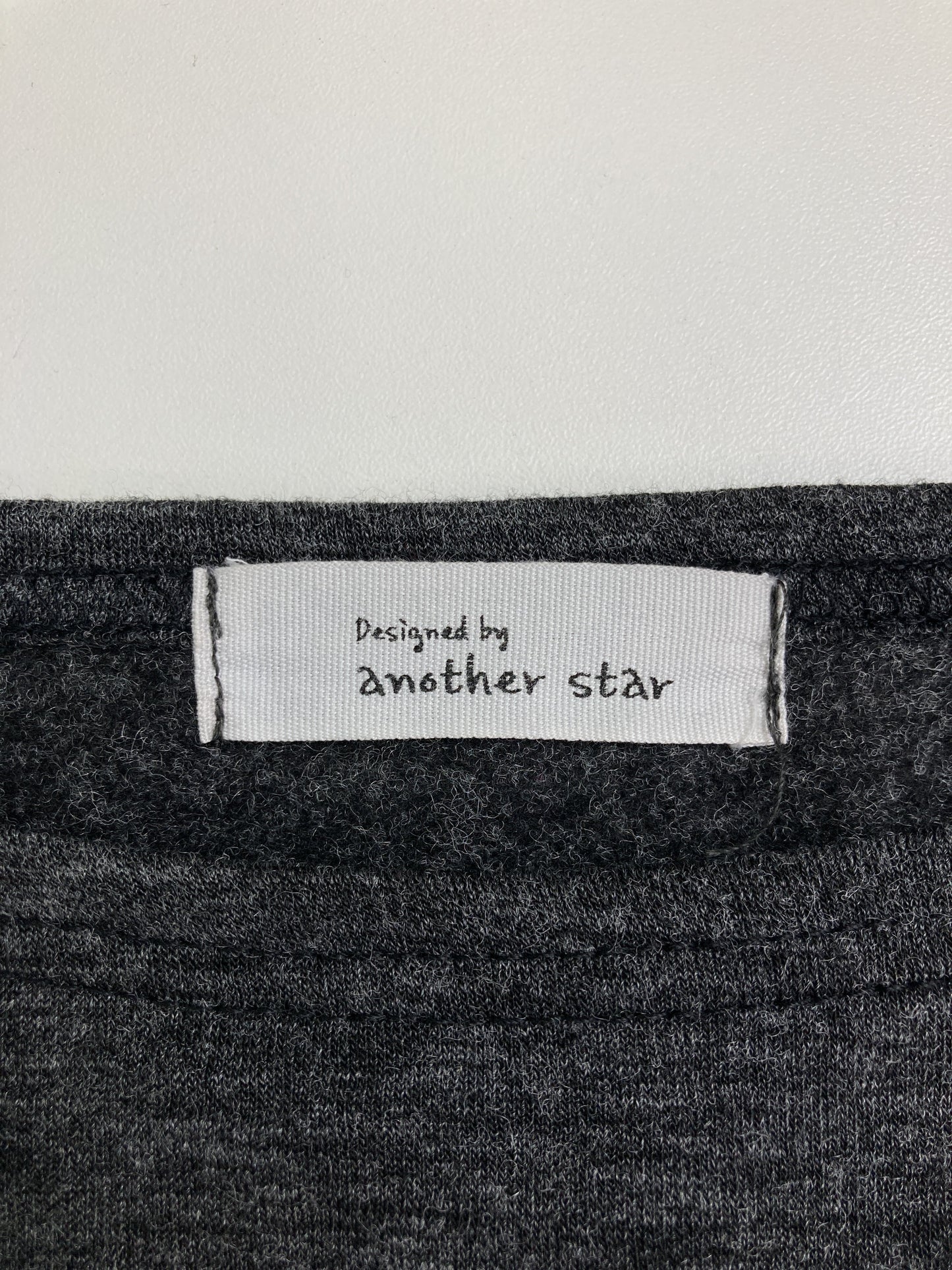 Tシャツ/カットソー/トップス/グレー